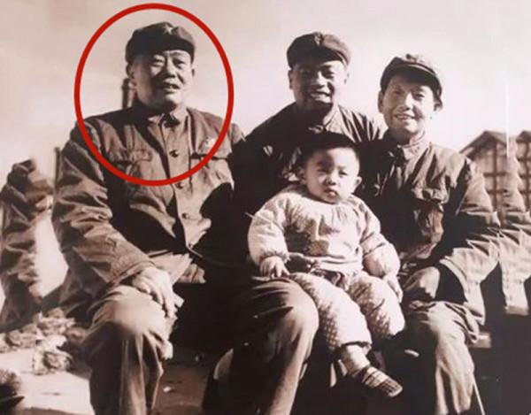 龍開富保衛毛主席18年，遺言繼續守護主席，葉帥親批其回京安葬