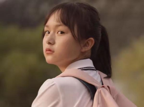 童星也內捲了？張籽沐13歲演高中生，小溫宜紀姿含卻沒小時候火？