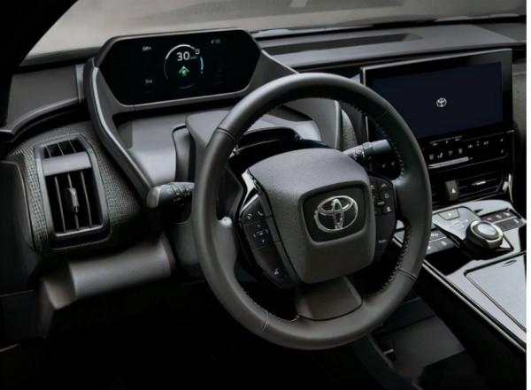 豐田全新電動SUV來了，將挑戰特斯拉、野馬，內飾是亮點