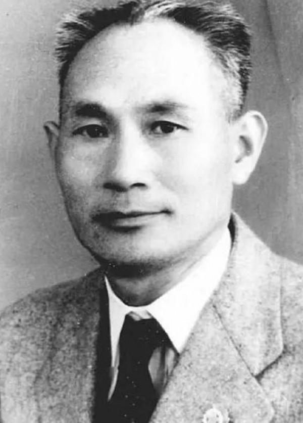 紅色特工項與年追悼會，兒子趕去參加，省委書記：你怎麼認識他？