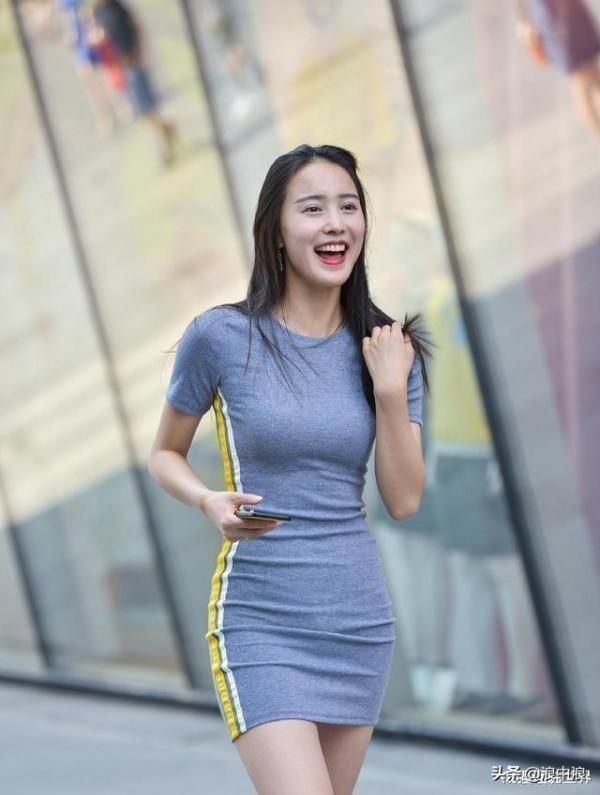 個性美觀的連衣裙穿搭讓你光彩奪人,靚麗舒適又耐看,幹練時尚 個性美觀的連衣裙穿搭讓你光彩奪人,靚麗舒適又耐看,幹練時尚