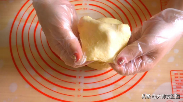 如棉花般柔軟,軟到讓人不知所措的糖心小麵包,撕開之後饞哭 如棉花般柔軟,軟到讓人不知所措的糖心小麵包,撕開之後饞哭