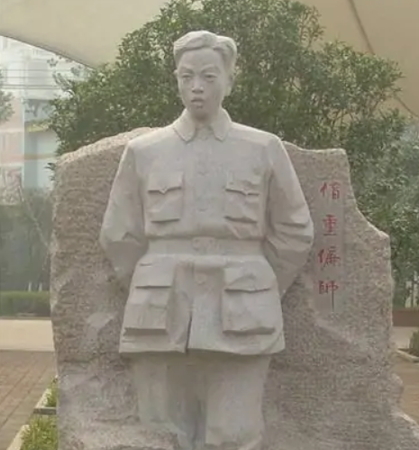 盤點建國前我軍犧牲的六位軍事天才,若他們健在,或授開國元帥 盤點建國前我軍犧牲的六位軍事天才,若他們健在,或授開國元帥