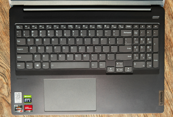 聯想與榮耀16英寸上的對決:蜜糖或砒霜 聯想與榮耀16英寸上的對決:蜜糖或砒霜