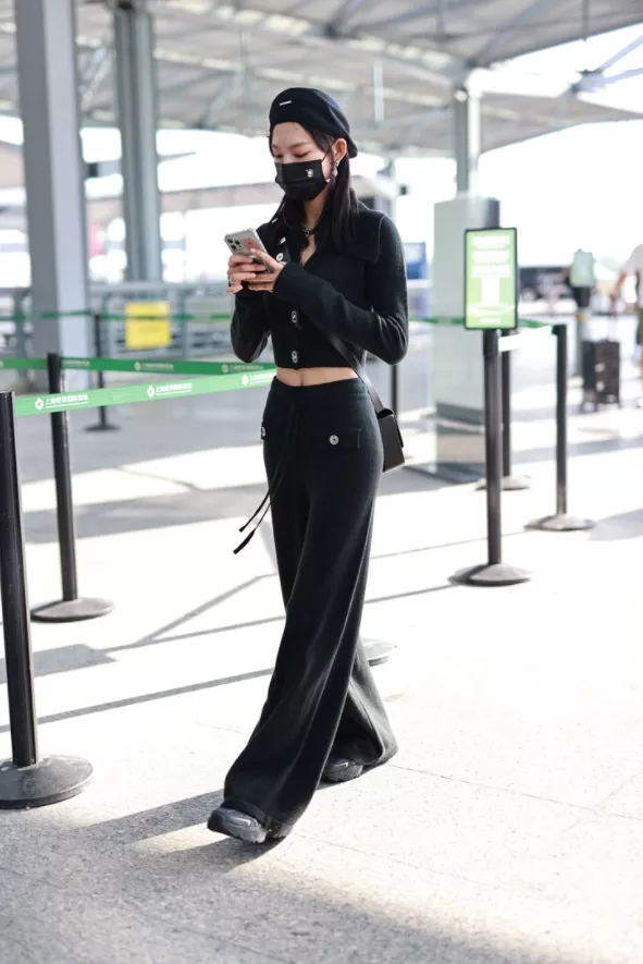 顯瘦又有女人味，美貌還能有氣場！“高顏值”的早春搭配全靠它