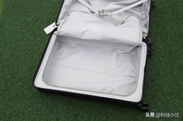 開學了，行李箱咋選？小米旅行箱又大又能裝，秉持小米一貫價效比