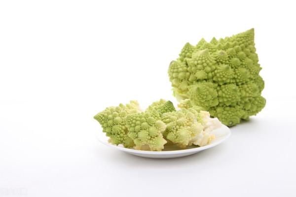 夫妻雙雙感染病毒！醫生：恐有癌變風險，面板的這4種異常要警惕