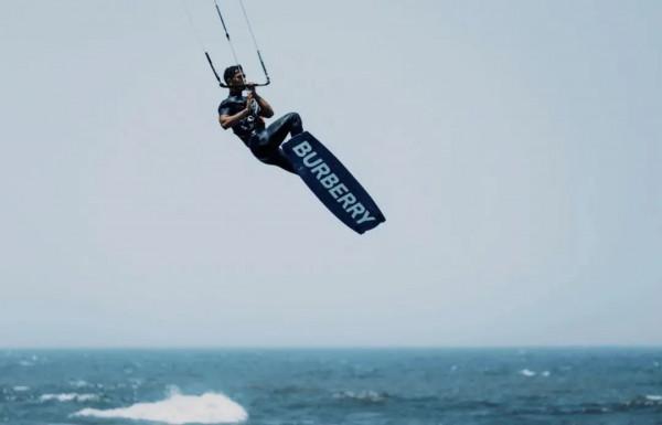 風箏衝浪：海上馭風人，在藍天大海間翻滾馳騁