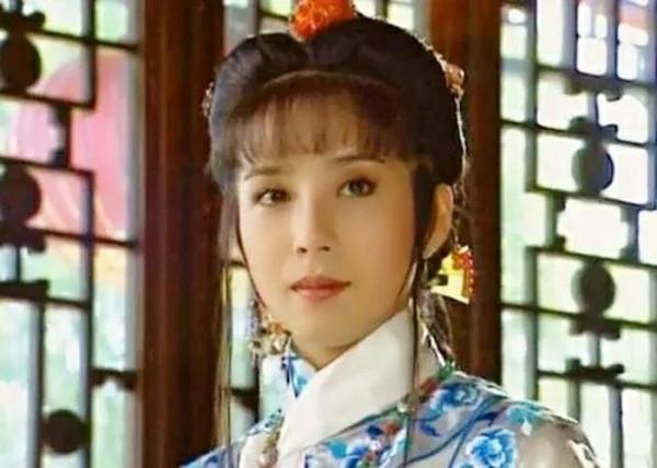 “啞巴新娘”嶽翎和老公相愛15年，堅持丁克，老公是圈外人？