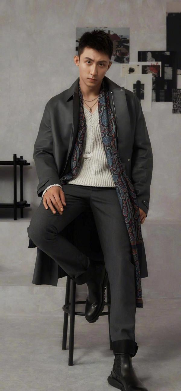 六位“硬漢”接班人,個個陽剛之氣十足,不再油頭粉面,濃妝淡抹 六位“硬漢”接班人,個個陽剛之氣十足,不再油頭粉面,濃妝淡抹