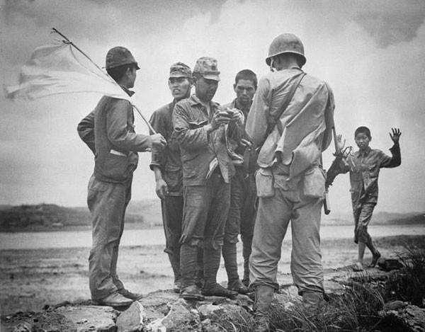 美國打日本最狠的一戰:10萬日軍只存活7000人,部分美軍甚至不接受投降 美國打日本最狠的一戰:10萬日軍只存活7000人,部分美軍甚至不接受投降