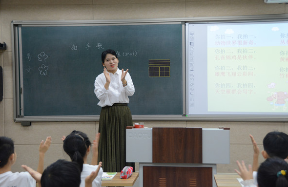 詩詞大會考“但願人長久”，百人團91人答錯，網友：語文老師背鍋