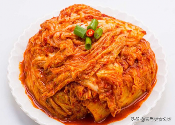 韓式風味的辣白菜燴大蝦,搭配菌菇一起炒,鮮香營養,家人都愛吃 韓式風味的辣白菜燴大蝦,搭配菌菇一起炒,鮮香營養,家人都愛吃