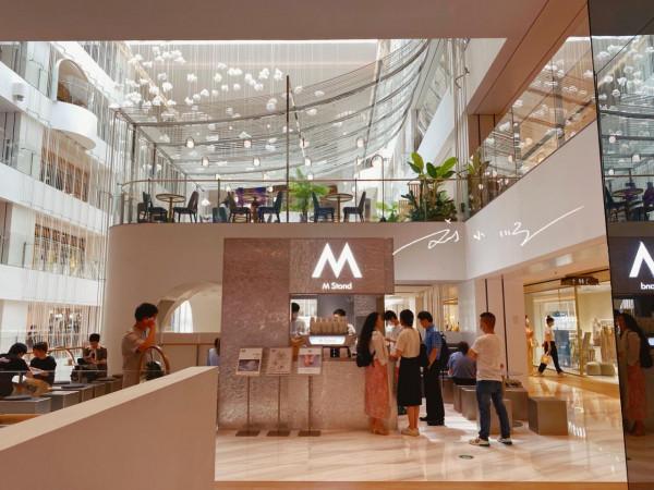 上海浦東有一家老牌商場，關店兩年升級改造，如今變得高階感滿滿