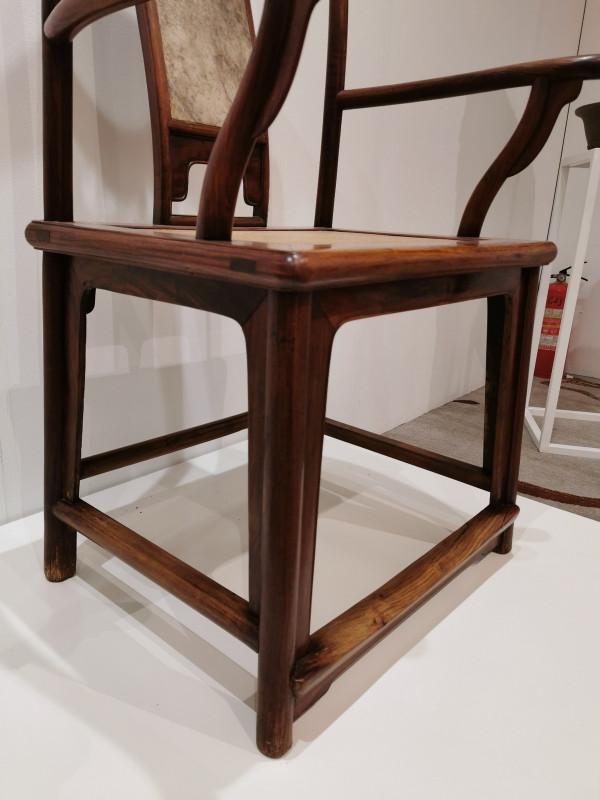 券口素直無聯幫棍,黃花梨四出頭椅早可到明 券口素直無聯幫棍,黃花梨四出頭椅早可到明