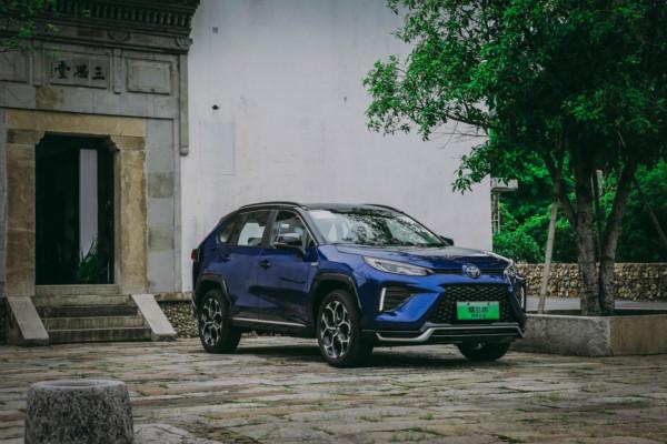 20萬想買一臺中型四驅SUV，廣汽豐田的威蘭達是否值得推薦？