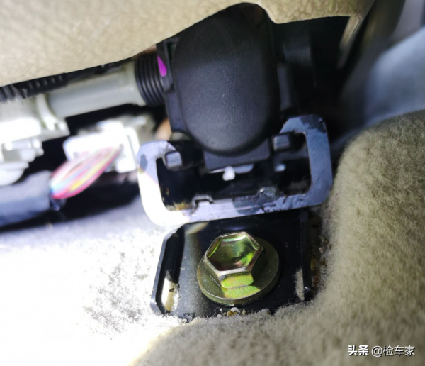 當年百萬雷克薩斯LS430如今值12萬嗎？看車後買家果斷拿下