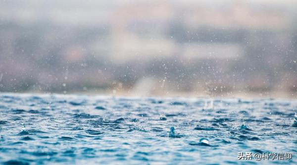 有些東西看似很輕實則很重,比如雲,重達500噸但就是掉不下來 有些東西看似很輕實則很重,比如雲,重達500噸但就是掉不下來