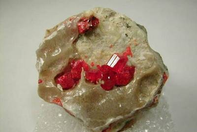 100種漂亮礦石，讓你大開眼界！還有鑑別方法哦