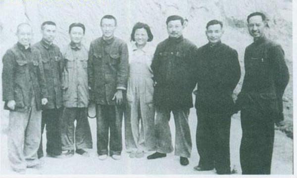 46年朱仲麗飛往蘇聯,得知賀子珍被關進瘋人院:一定要把她接回去 46年朱仲麗飛往蘇聯,得知賀子珍被關進瘋人院:一定要把她接回去