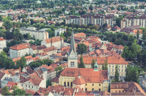 立陶宛剛被收拾，歐洲又竄出一隻出頭鳥，用放大鏡才能在地圖上找到