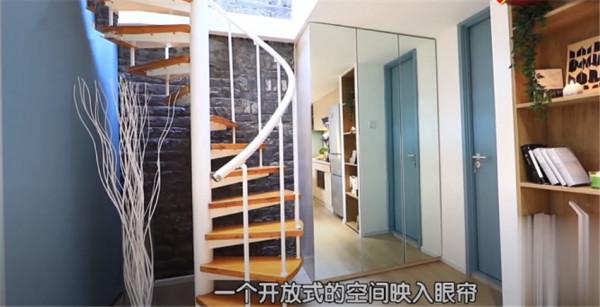 北京1家3口蝸居30㎡一居室,室內全用膠條封著?網友:咋住 北京1家3口蝸居30㎡一居室,室內全用膠條封著?網友:咋住