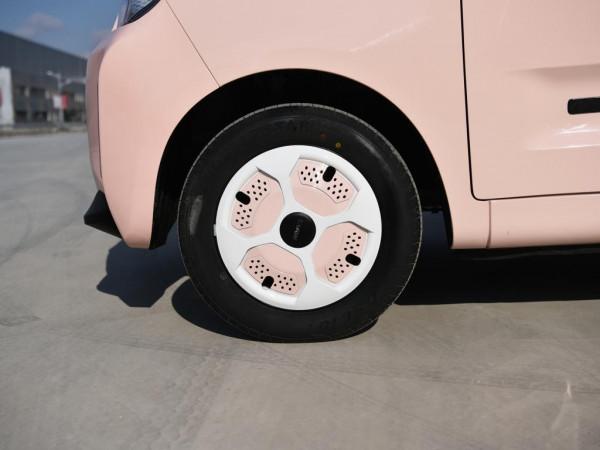 兩點一線的便利，靜態實拍北汽製造S3