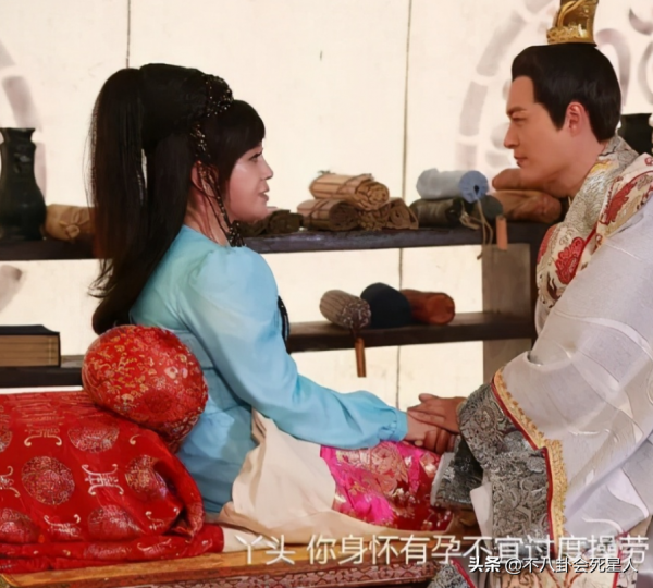 放過觀眾眼睛吧！42歲張無忌，40歲大學生，中年扮嫩太要命