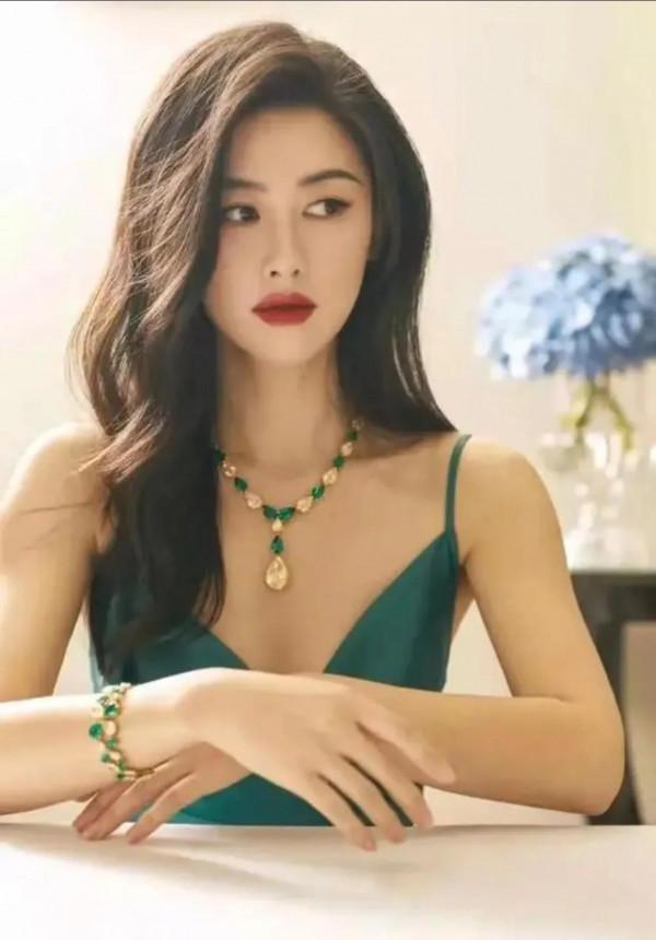 2021全球最美面孔新鮮出爐,熱巴,娜紮上榜,朱珠卻是末尾 2021全球最美面孔新鮮出爐,熱巴,娜紮上榜,朱珠卻是末尾