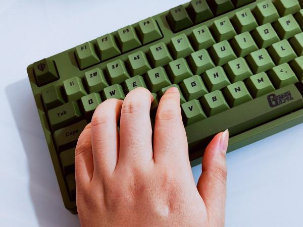 不一樣的跨界合作，安德斯特黑曜王座&amp;ikbc機械鍵盤體驗報告