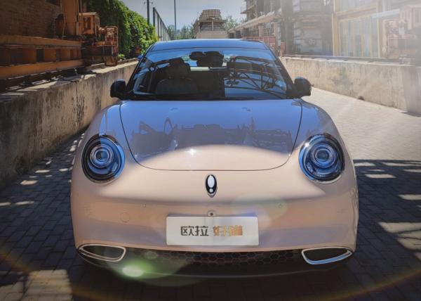 再試尤拉好貓：「油電之爭」的本質，其實更像手機與相機的競爭？