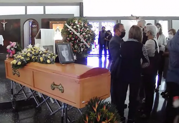 遭遇船難後，委內瑞拉母親用母乳救下孩子，在得救前一刻去世