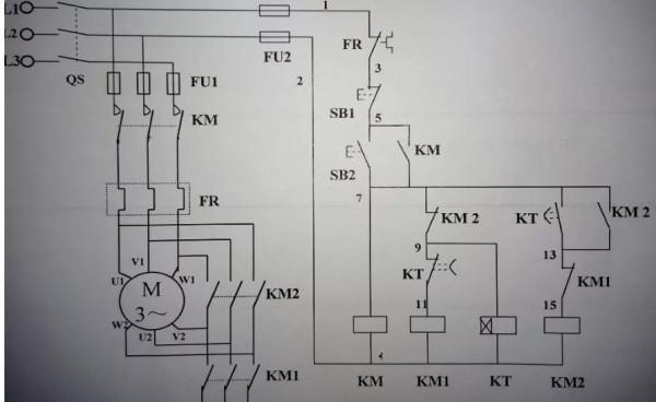 為什麼電機星三角控制迴路星型接法的封頭接觸器比其他接觸器小 為什麼電機星三角控制迴路星型接法的封頭接觸器比其他接觸器小