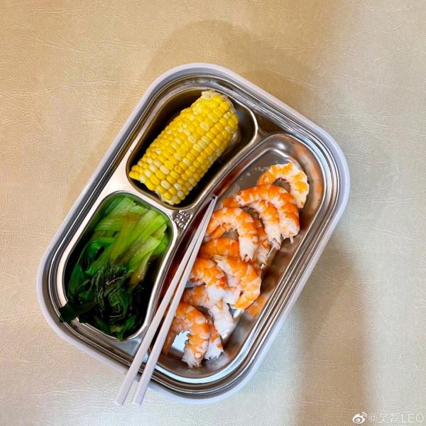吳磊曬減肥食譜，引來90萬點贊，網友：真自律，這樣吃我也能瘦
