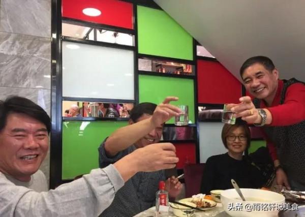 才知道,瓶身帶有“26760”的白酒,甭管多便宜,都是純正糧食酒 才知道,瓶身帶有“26760”的白酒,甭管多便宜,都是純正糧食酒