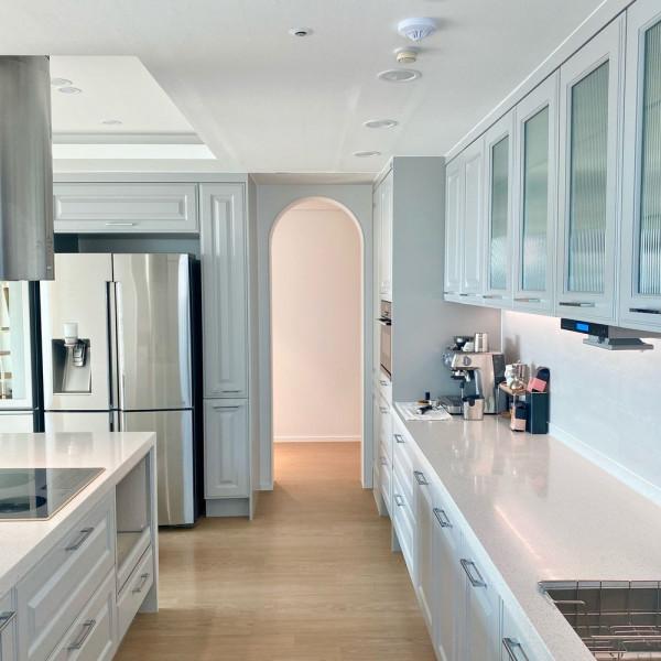 我有經濟實力也想住大平層，像這對新婚夫妻一樣，打通4房只留1房