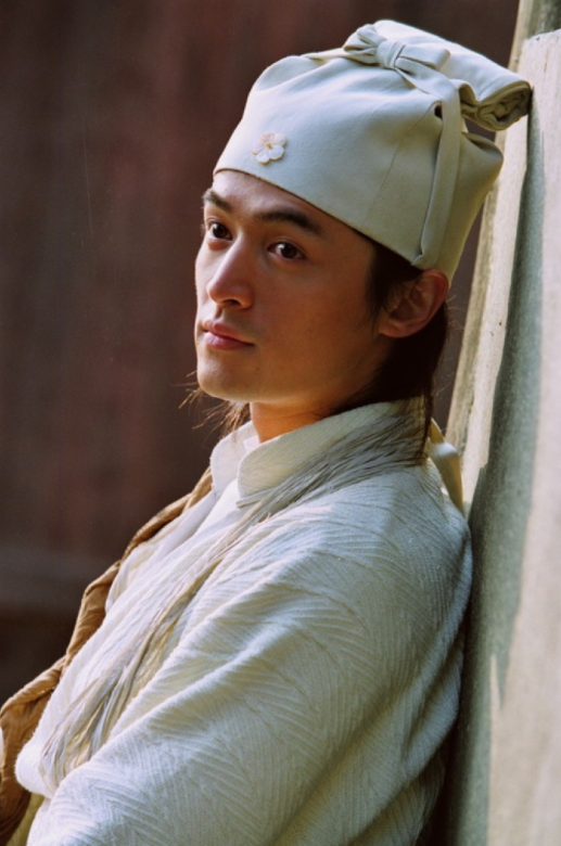 23歲爆紅27歲車禍，靠實力翻紅，十幾年默默做公益，胡歌成名史