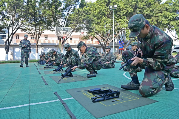 號手就位！火箭軍某部吹響崗位練兵&OpenCurlyDoubleQuote;集結號&rdquo;！