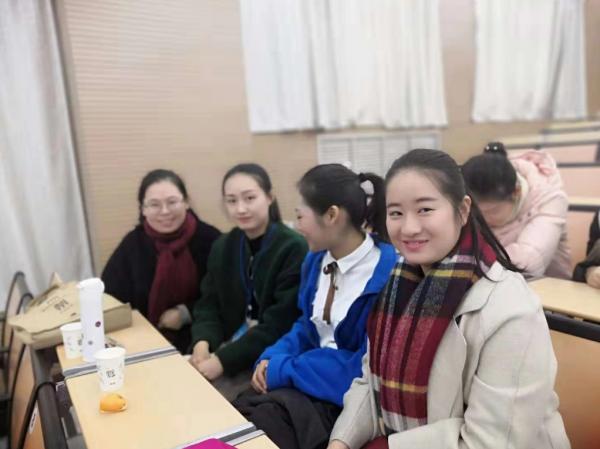 剛開學就想從四川大學退學,大一女生有苦難言,卻被指“太矯情” 剛開學就想從四川大學退學,大一女生有苦難言,卻被指“太矯情”