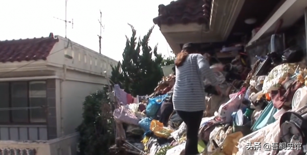 韓國40歲的奇葩兒子，一生啃老迫使75歲父親撿垃圾，一年撿150噸