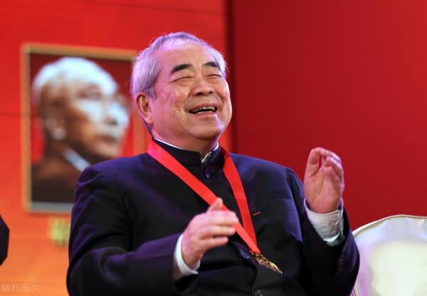 國畫80萬/平？範曾的流水線創作，飆漲1650萬！網友：比房價還狠