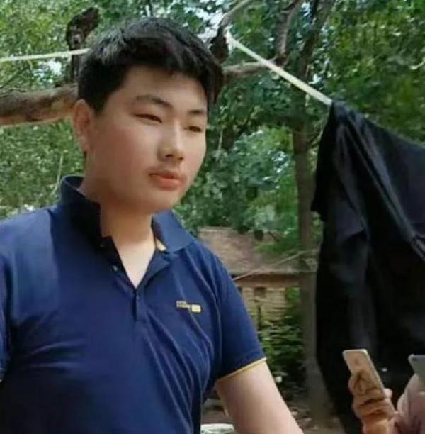 草根明星發展大不同，有的現狀讓人大跌眼鏡，成功不能只靠機遇