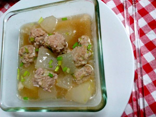 教你家常美味的排骨肉丸湯,營養方法又能解饞,最後連湯汁都不剩 教你家常美味的排骨肉丸湯,營養方法又能解饞,最後連湯汁都不剩