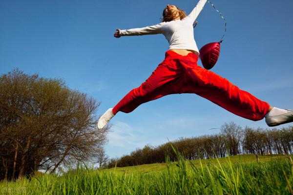 頭懵口乾、眼睛幹癢、情緒不暢？小心肝火亢盛！春季養肝五步走