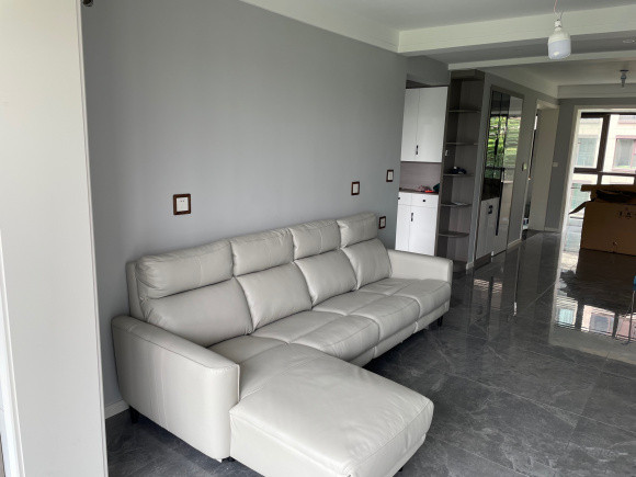 4個月，硬裝還沒結束，廚房沒裝，只吊了頂，全屋都是窄邊雙眼皮