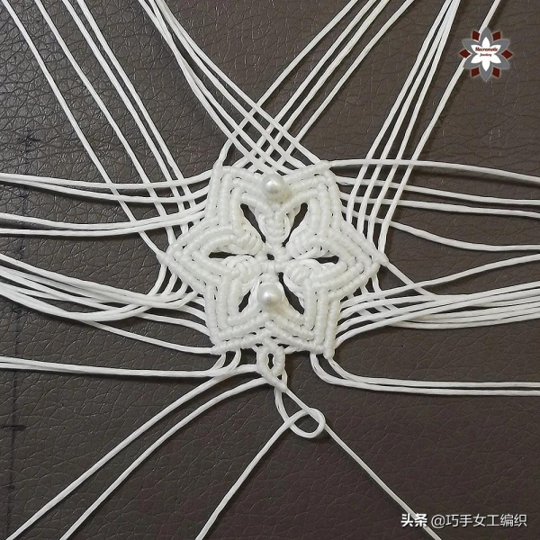 用繩子就能編出漂亮的雪花，超詳細的教程，一步一步教你編