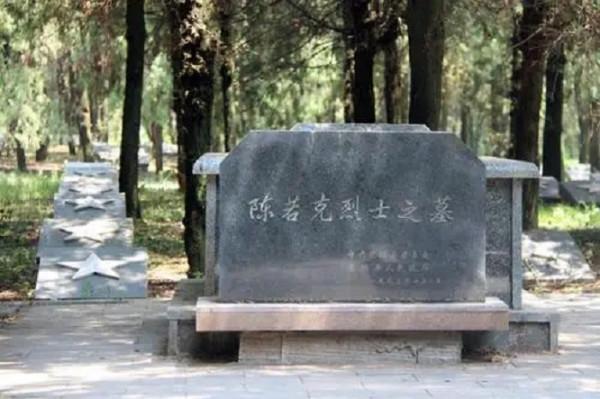 抗日女英雄：陳若克，被捕後咬破手指喂女兒，就義時母女身中27刀