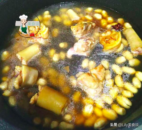 這菜遇到別手軟，30塊錢一根，家裡的頂樑柱要多吃，燉一鍋真香呀