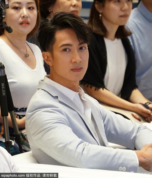 汶萊最壕國王，用黃金馬桶，給馬廄裝空調，同時富養46萬人