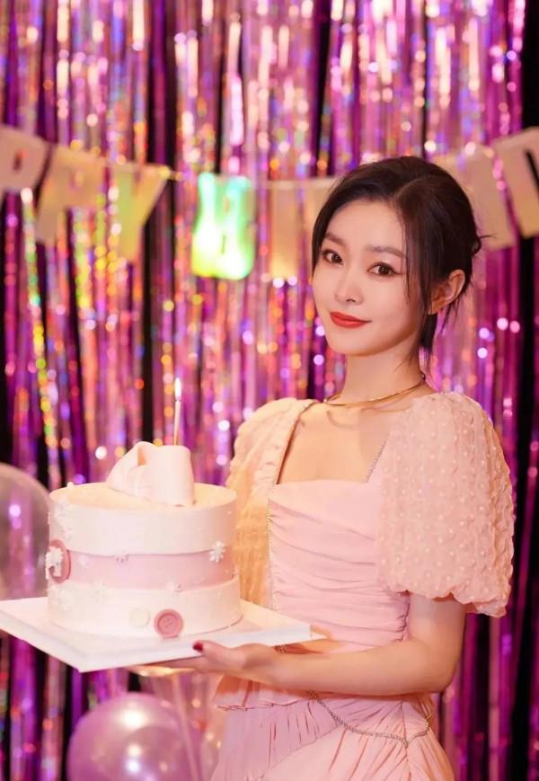 頂級清秀女神宋軼，秀色可餐、溫婉動人